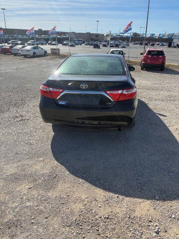 2016 Toyota Camry LE