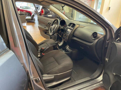 2016 Nissan Versa 1.6 S Plus