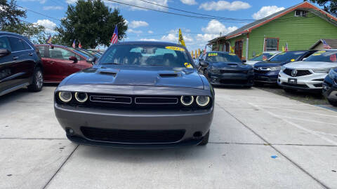 2015 Dodge Challenger SXT Plus