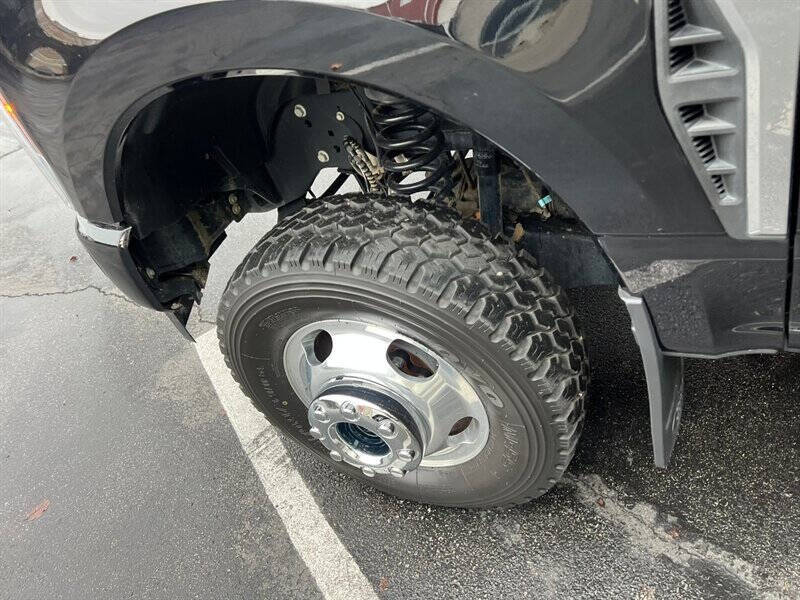 2024 Ford F-350 Super Duty Platinum