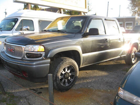 2003 GMC Sierra 1500HD for sale at S & G Auto Sales in Cleveland OH