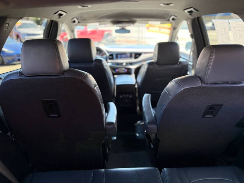 2022 Buick Enclave Essence