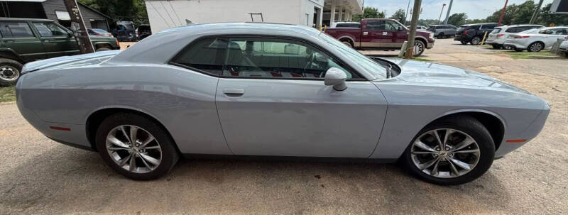 2021 Dodge Challenger SXT