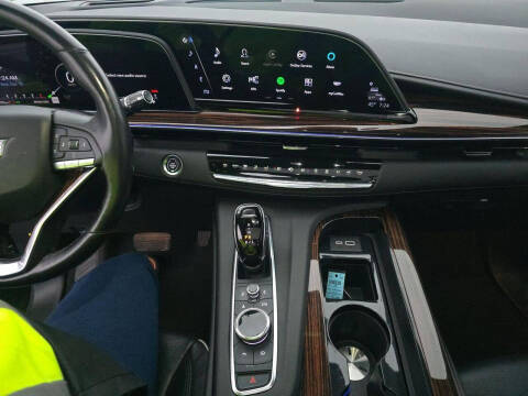 2023 Cadillac Escalade ESV Premium Luxury