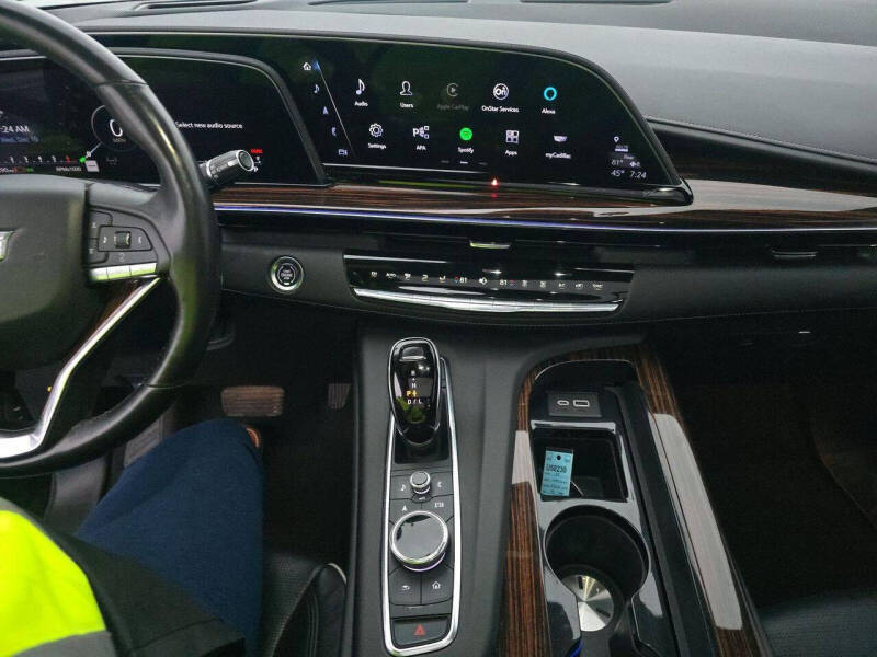 2023 Cadillac Escalade ESV Premium Luxury