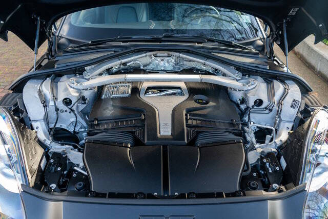 2022 Aston Martin DBX