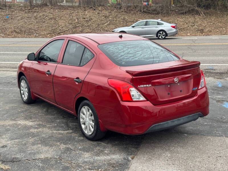 2015 Nissan Versa 1.6 S
