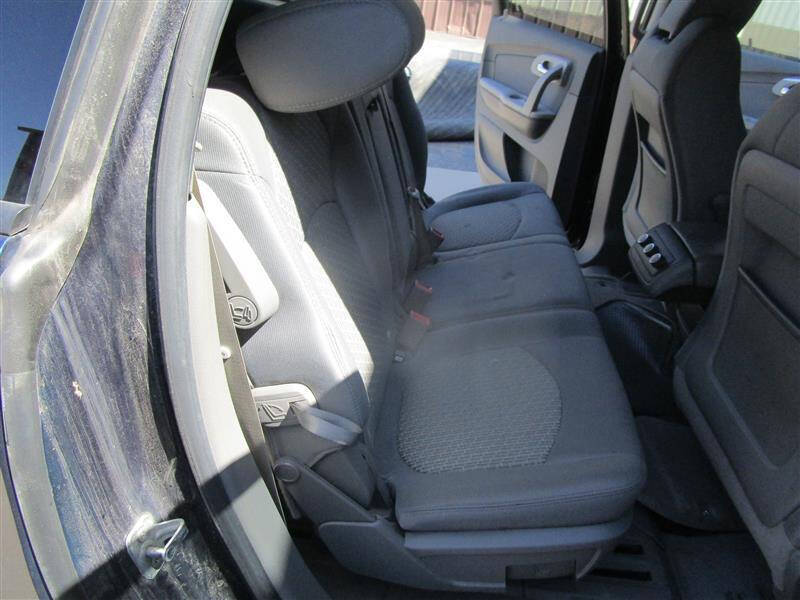 2011 Chevrolet Traverse LS