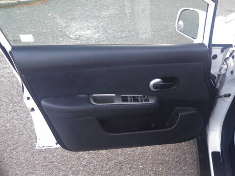 2010 Nissan Versa 1.8 S