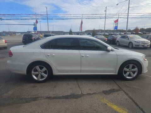 2014 Volkswagen Passat 1.8T S PZEV