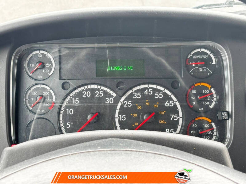 2020 Freightliner M2 106