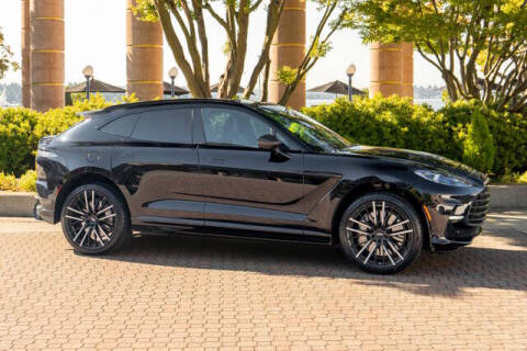 2025 Aston Martin DBX 707