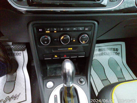 2016 Volkswagen Beetle 1.8T Dune PZEV