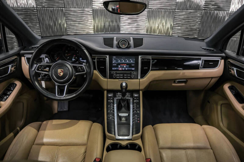2018 Porsche Macan