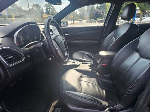 2014 Chrysler 200 Limited