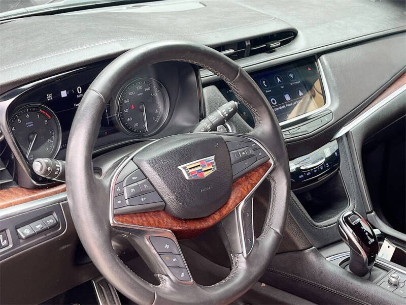 2023 Cadillac XT5 Sport