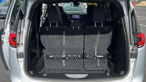 2023 Chrysler Pacifica Touring