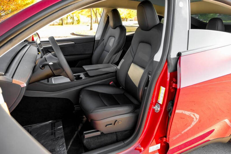 2025 Tesla Model Y Long Range