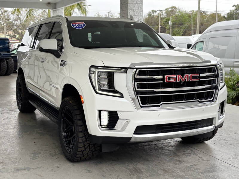 2022 GMC Yukon XL SLT