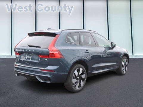 2025 Volvo XC60 T8 Plus Dark Theme