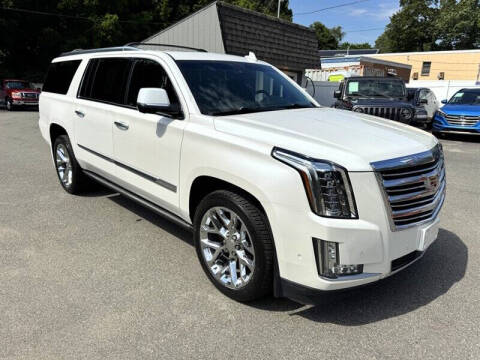 2017 Cadillac Escalade ESV Platinum