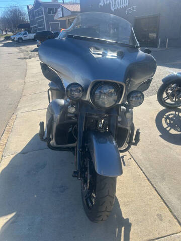 2019 Harley-Davidson FLHTKSE CVO LIMITED