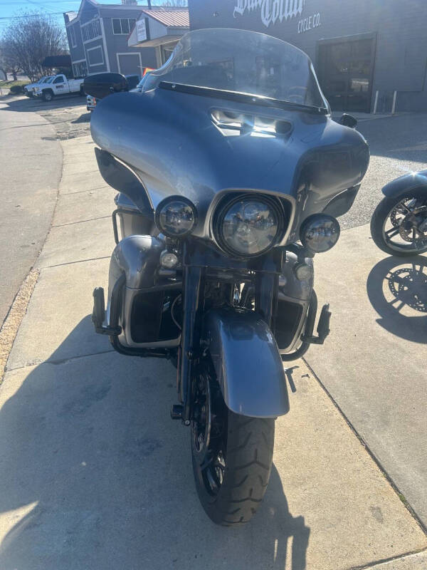 2019 Harley-Davidson FLHTKSE CVO LIMITED