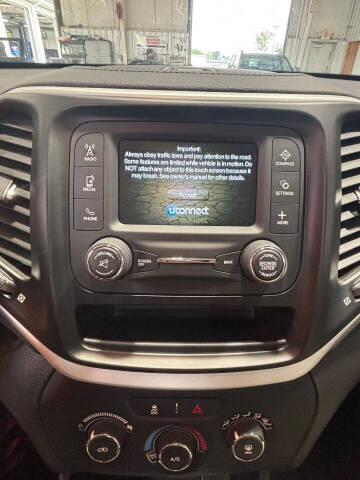 2017 Jeep Cherokee Sport