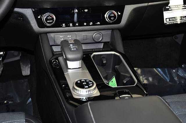 2026 Mitsubishi Outlander LE
