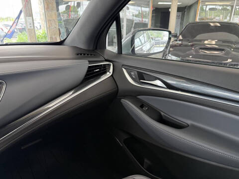2024 Buick Enclave Essence
