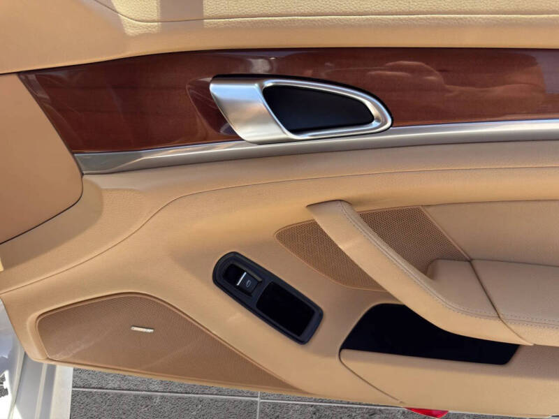 2011 Porsche Panamera