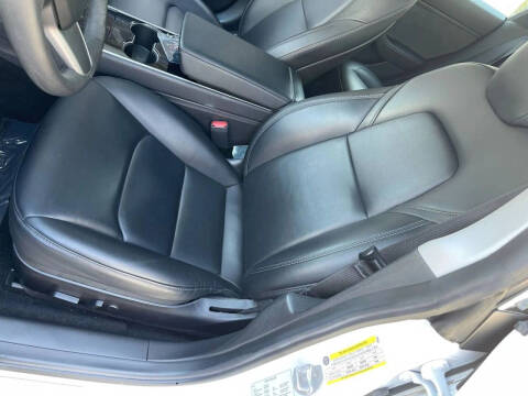 2020 Tesla Model 3 Standard Range Plus
