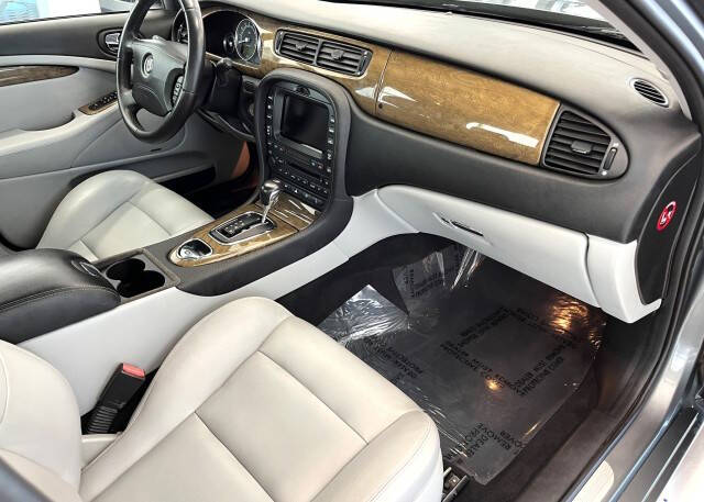 2005 Jaguar S-Type R