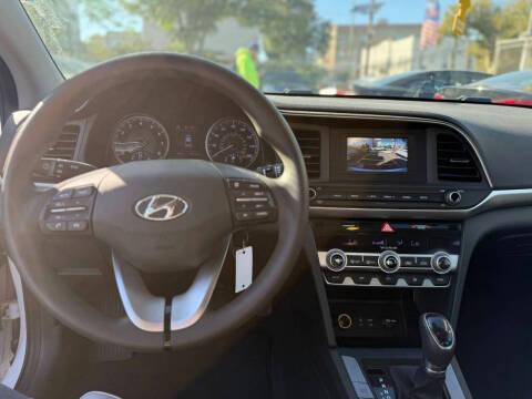 2020 Hyundai Elantra SE