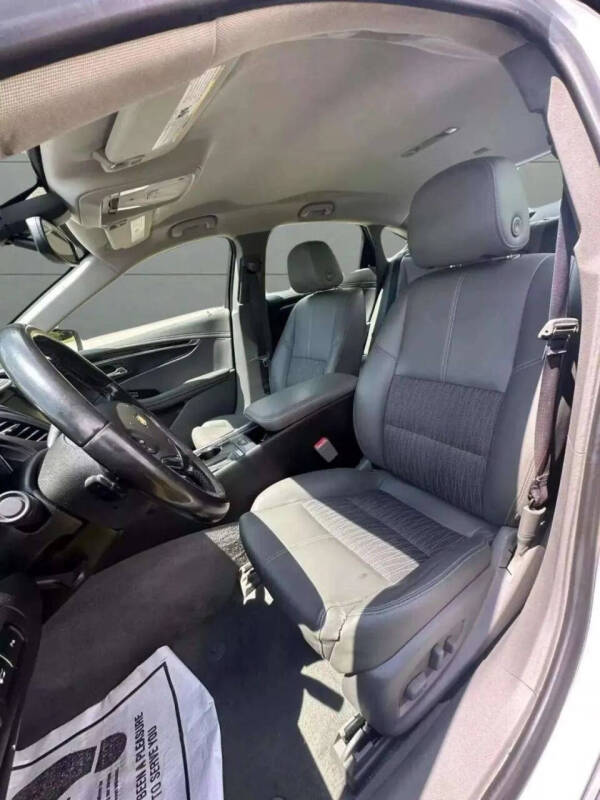 2017 Chevrolet Impala LT