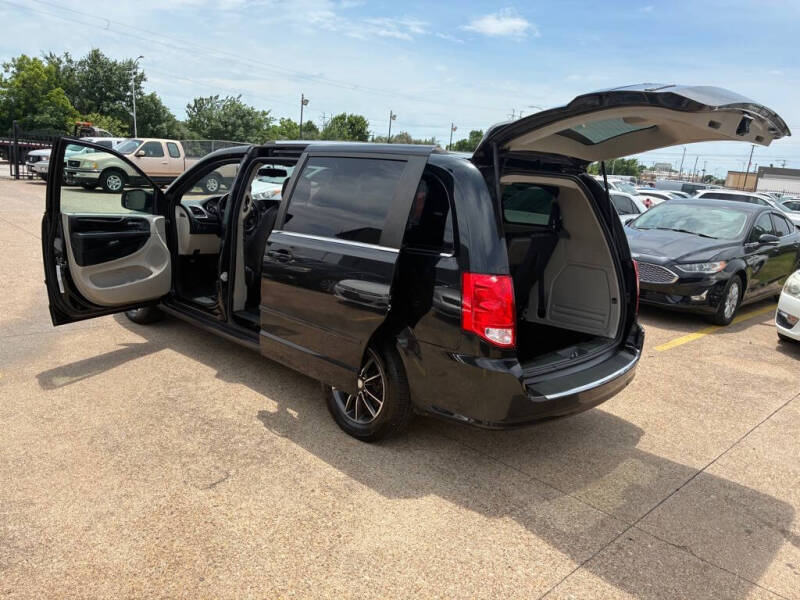 2016 Dodge Grand Caravan SXT