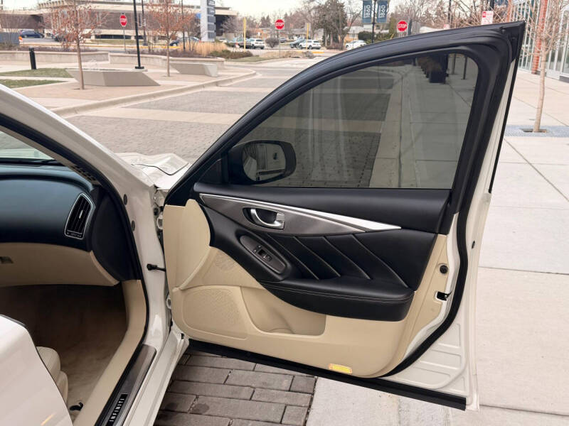 2016 Infiniti Q50 3.0T Premium