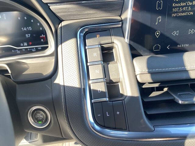 2023 GMC Yukon XL SLT