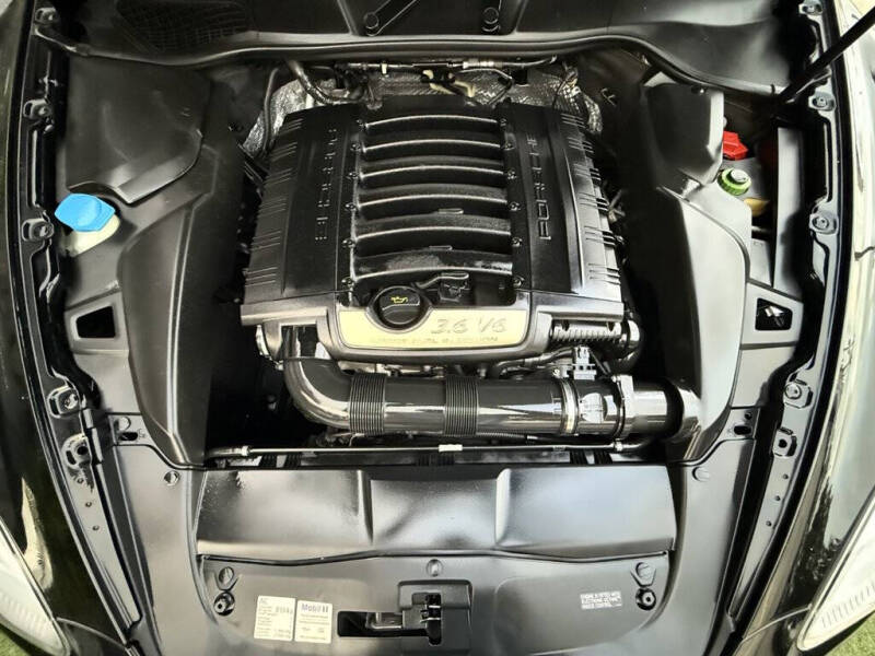 2014 Porsche Cayenne Platinum