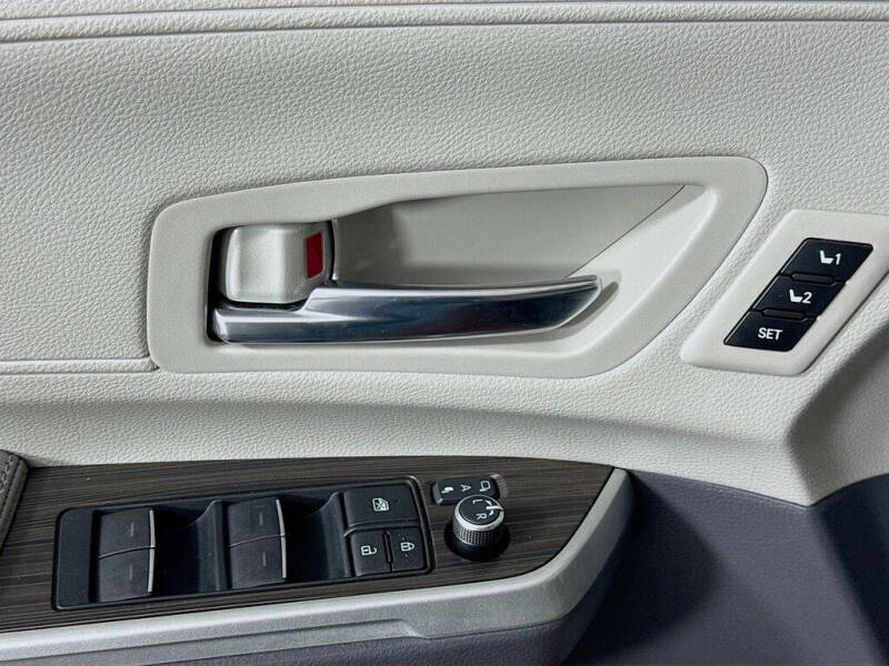 2024 Toyota Sienna Limited 7-Passenger