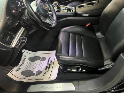 2018 Porsche Panamera 4