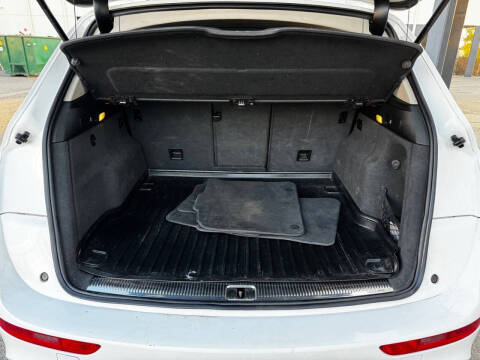 2012 Audi Q5 3.2 quattro Premium Plus