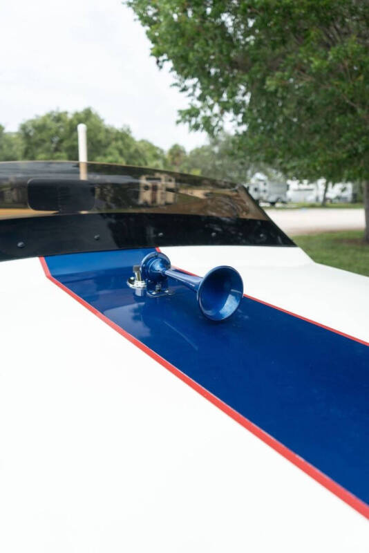 1986 Donzi Marine Minx 20'