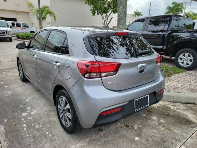 2023 Kia Rio 5-Door S