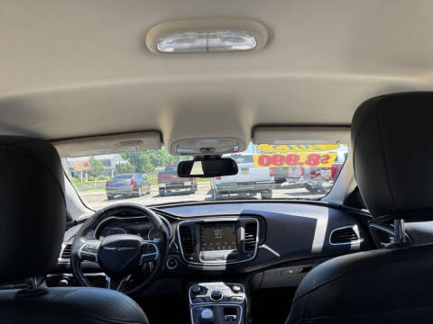 2015 Chrysler 200 C