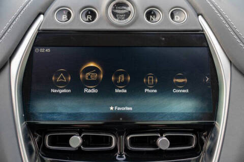 2021 Aston Martin DBX