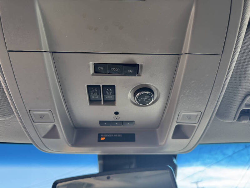 2017 GMC Yukon XL SLT