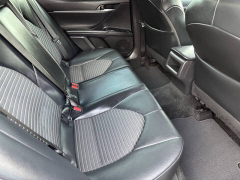 2020 Toyota Camry SE