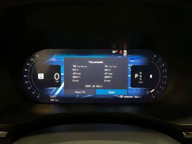 2025 Volvo XC60 B5 Core Dark Theme