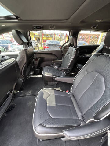 2025 Chrysler Pacifica Limited